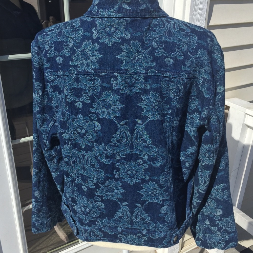 Chico’s Cotton Jacket. size 2 - Picture 5 of 9